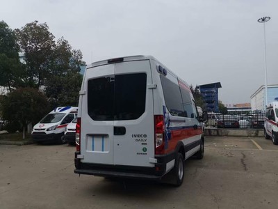 依維柯醫(yī)療救護(hù)車發(fā)動機(jī)與懸架解析